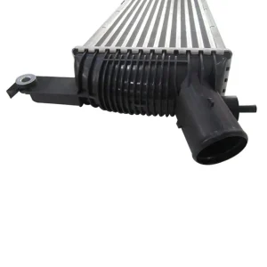 Alternative view of INTERCOOLER NISSAN NAVARA 06- 12