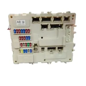 MODULO DE CONTROL DE DISTRIBUCION DE ENERGIA IPDM NISSAN NV350